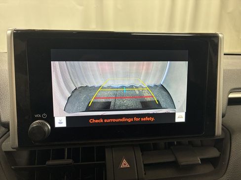 Used 2024 Toyota RAV4 LE image 17