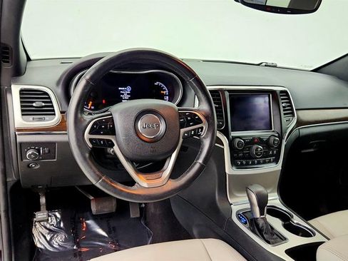 Used 2018 Jeep Grand Cherokee Limited RWD image 12