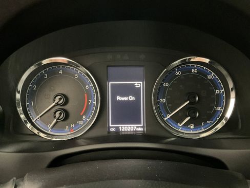 Used 2018 Toyota Corolla SE w/ SE Premium Package image 19