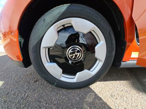 New 2025 Volkswagen ID. Buzz Pro S Plus image 32