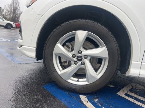 Used 2021 Audi Q3 2.0T Premium image 12