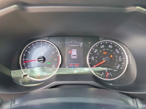Used 2021 Toyota RAV4 XLE Premium FWD image 17