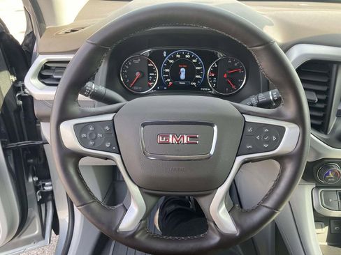 Used 2023 GMC Acadia SLT w/ Technology Package image 31