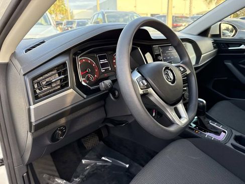 Used 2019 Volkswagen Jetta S image 24