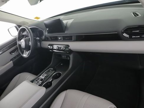 Used 2025 Honda Pilot Elite image 33