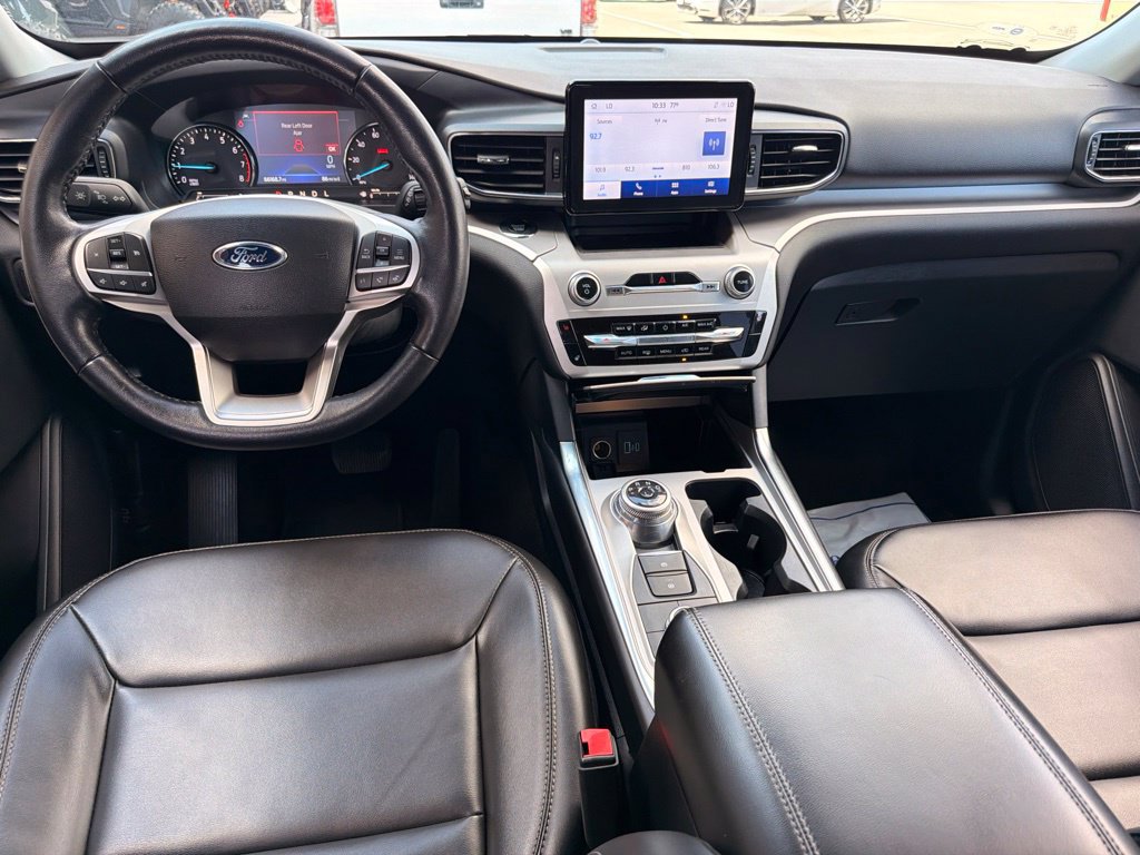 Used 2022 Ford Explorer XLT w/ Equipment Group 202A AWD/4WD image 19