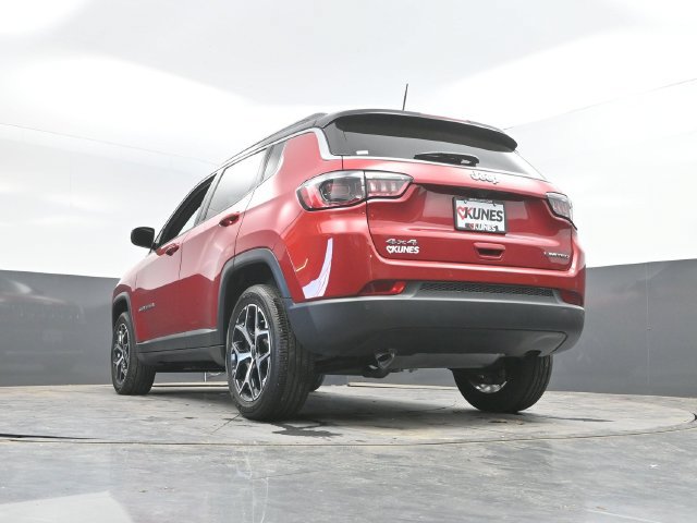 Used 2026 Jeep Compass Limited w/ Mopar All Weather Package AWD/4WD image 49