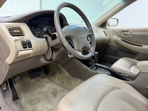 Used 2001 Honda Accord EX image 12