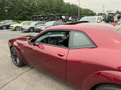 Used 2021 Dodge Challenger R/T Scat Pack RWD image 9
