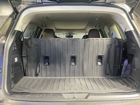 Used 2022 Subaru Ascent Touring image 12