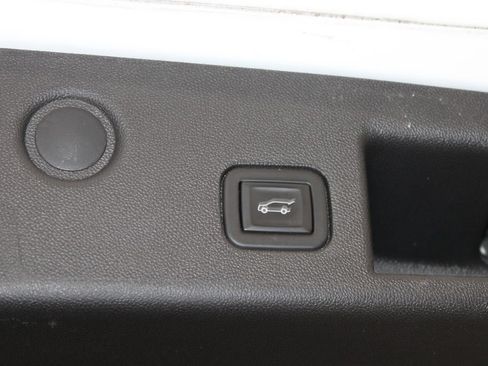 Used 2021 Chevrolet Equinox LT AWD/4WD image 28