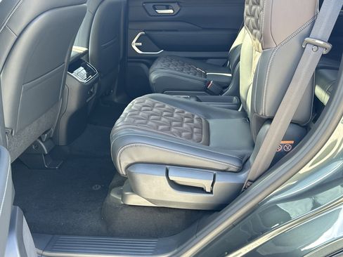 New 2026 Nissan Armada Platinum image 21