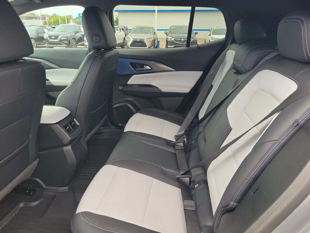 Certified 2024 Chevrolet Equinox EV LT w/ LPO, Trailering Package FWD image 28