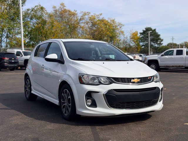 Used 2017 Chevrolet Sonic LT w/ Fun and Sun Package FWD image 3