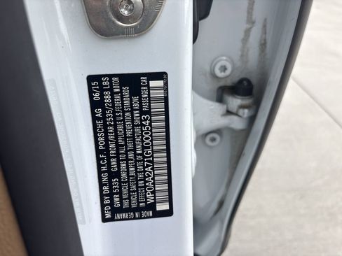 Used 2016 Porsche Panamera 4 Edition image 32