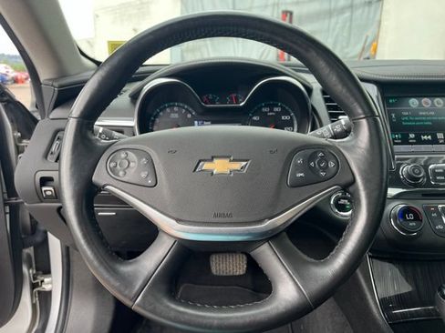 Used 2016 Chevrolet Impala LTZ w/ Enhanced Convenience Package FWD image 20