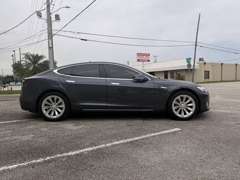Used 2015 Tesla Model S 85 RWD image 10