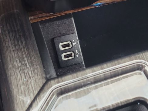 Used 2019 Ford F150 Lariat image 25