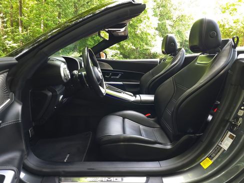 Used 2023 Mercedes-Benz SL 43 AMG w/ Driver Assistance Package image 11