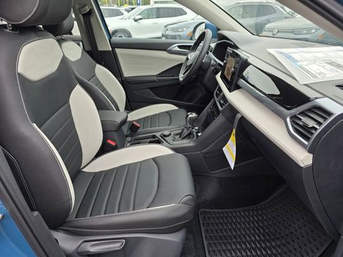 New 2025 Volkswagen Taos SEL image 34