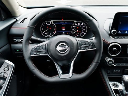 New 2025 Nissan Sentra SR w/ SR Premium Package image 11