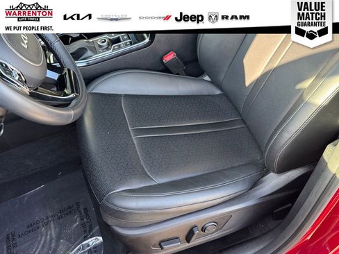 Used 2023 Kia Sorento SX image 16