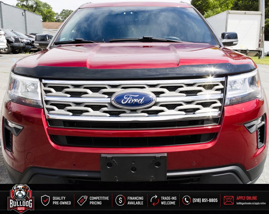 Used 2018 Ford Explorer XLT w/ Equipment Group 202A AWD/4WD image 3
