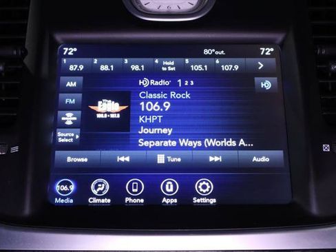 Used 2022 Chrysler 300 Touring w/ Sport Appearance Package RWD image 21