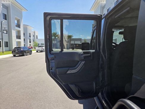 Used 2017 Jeep Wrangler Unlimited Sport w/ Quick Order Package 24S AWD/4WD image 36