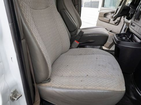 Used 2014 Chevrolet Express 3500 image 12