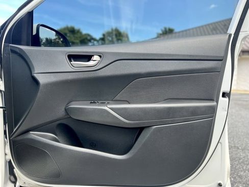 Used 2021 Hyundai Accent SE image 26