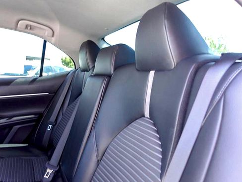 Certified 2023 Toyota Camry SE FWD image 11