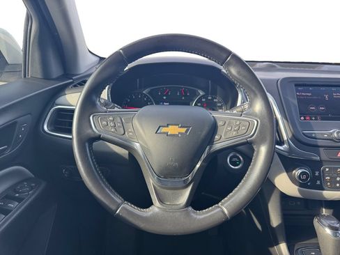 Used 2020 Chevrolet Equinox LT FWD image 12