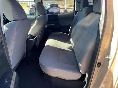 Used 2017 Toyota Tacoma SR5 image 34