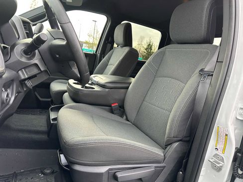 Used 2024 RAM 2500 Tradesman w/ Chrome Appearance Group image 22