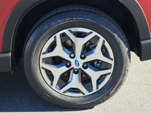 Certified 2023 Subaru Forester Premium image 35