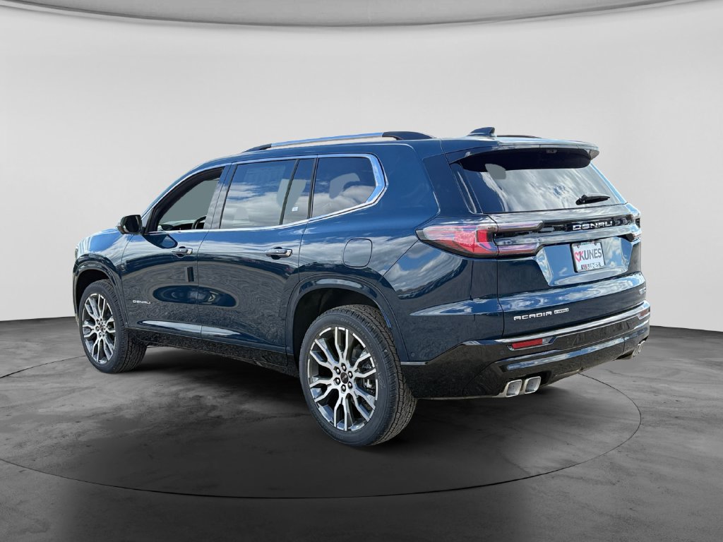 New 2027 GMC Acadia Denali Ultimate w/ LPO, Black Badging Package AWD/4WD image 6