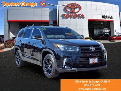 Used 2019 Toyota Highlander SE w/ Carpet Mat Package (TMS)