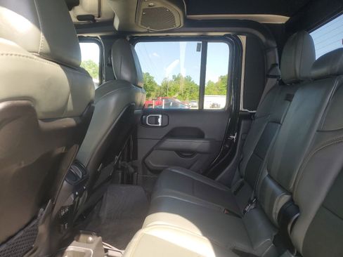 Used 2024 Jeep Gladiator Mojave image 12