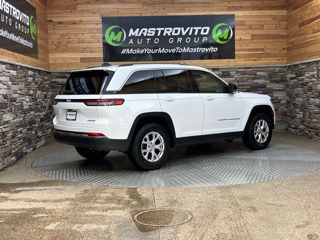 Used 2022 Jeep Grand Cherokee Limited AWD/4WD image 12