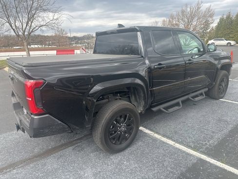 Certified 2025 Toyota Tacoma SR image 5