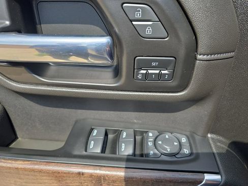 Used 2022 GMC Sierra 3500 Denali AWD/4WD image 29