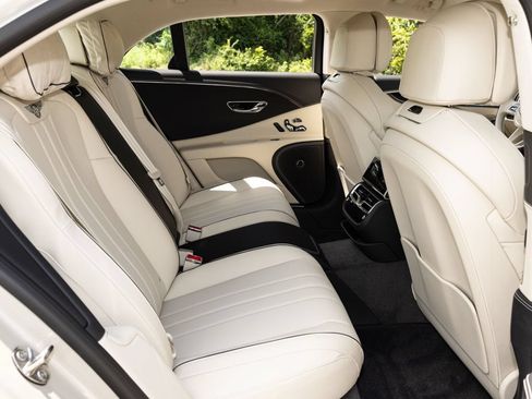New 2026 Bentley Flying Spur Plug-In Hybrid AWD/4WD image 72