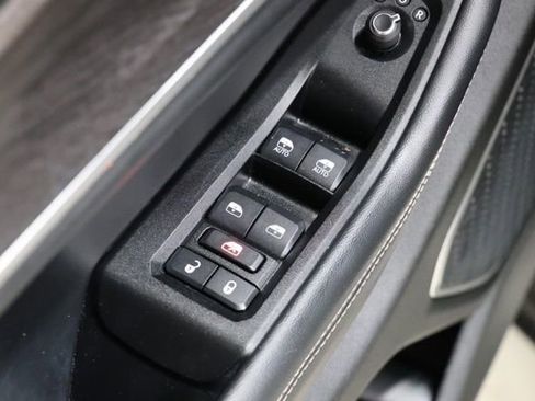 Used 2021 Jeep Grand Cherokee L Limited AWD/4WD image 18