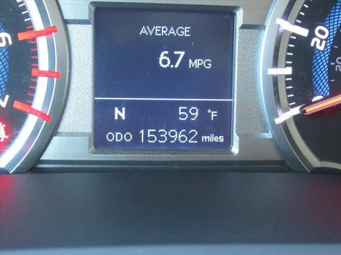 Used 2016 Toyota 4Runner SR5 image 31