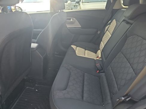 Used 2019 Kia Niro LX FWD image 13