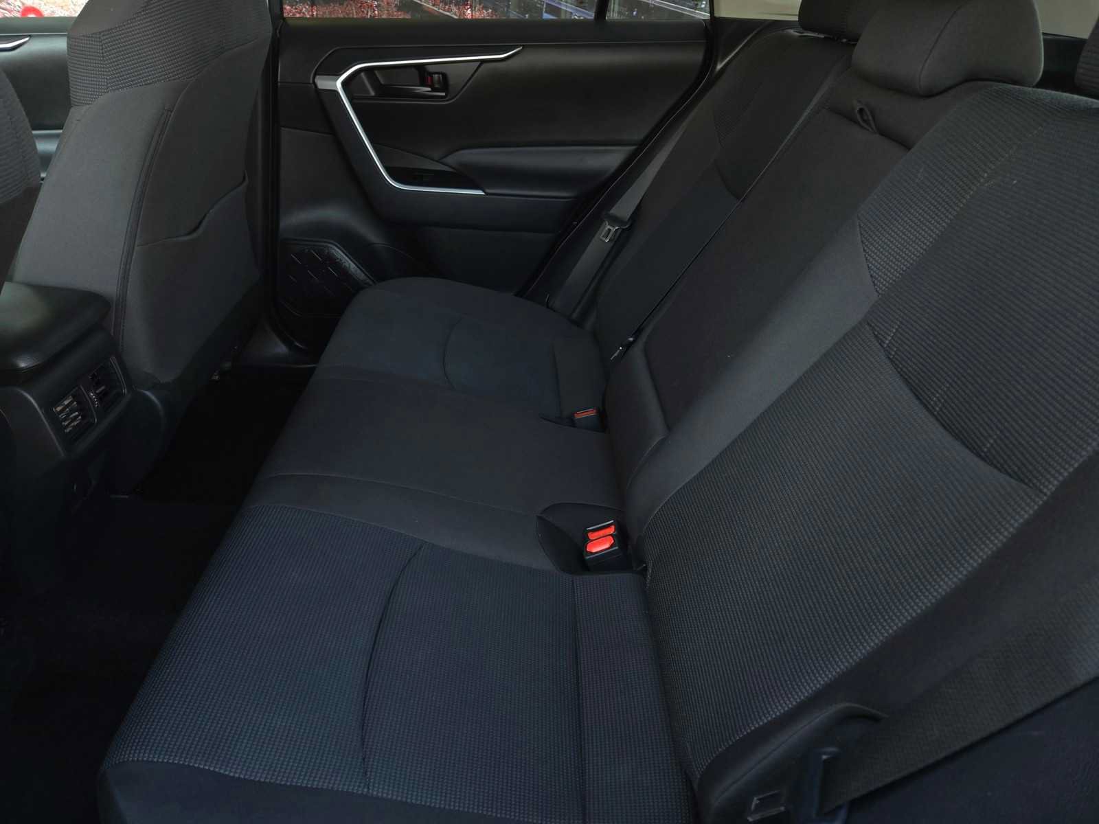 Certified 2025 Toyota RAV4 LE AWD/4WD image 11
