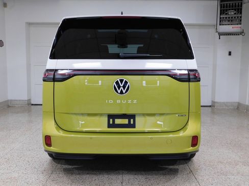 Used 2025 Volkswagen ID. Buzz 1st Edition image 5