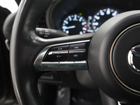 Used 2021 MAZDA MAZDA3 Hatchback w/Premium Plus Pkg image 26