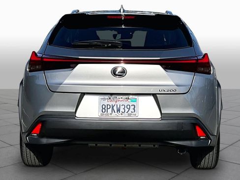 Used 2020 Lexus UX 200 w/ Premium Package image 4